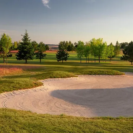 Darovansky Dvur - Wellness & Golf