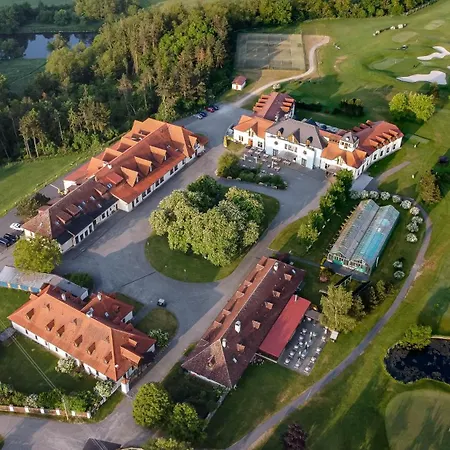 Resort Darovansky Dvur - Wellness & Golf Brasy