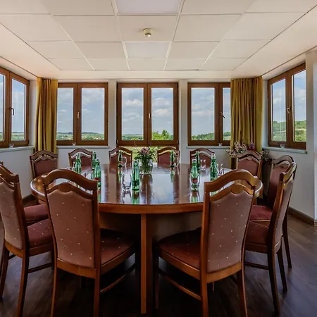 Darovansky Dvur - Wellness & Golf 4*