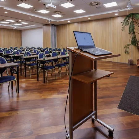 Resort Darovansky Dvur - Wellness & Golf Břasy