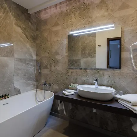 Darovanský Dvůr - Wellness&golf