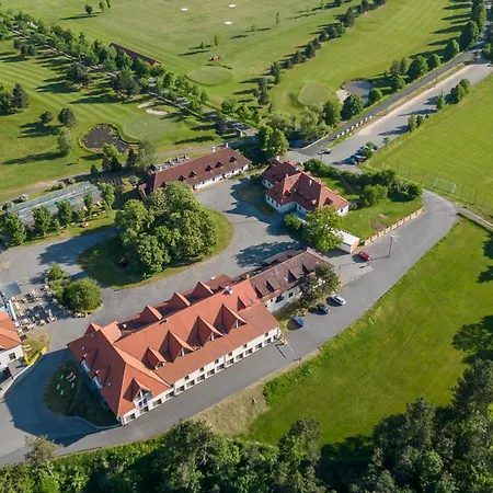 Darovansky Dvur - Wellness & Golf 4*