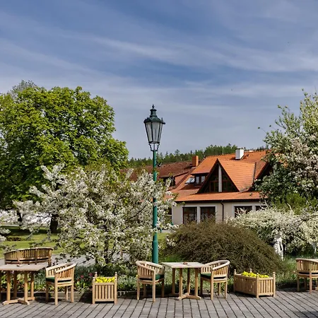 Darovansky Dvur - Wellness & Golf Θέρετρο 4*