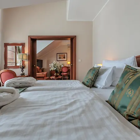 Ośrodek wypoczynkowy Darovansky Dvur - Wellness & Golf 4*
