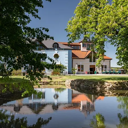 Darovansky Dvur - Wellness & Golf Brasy