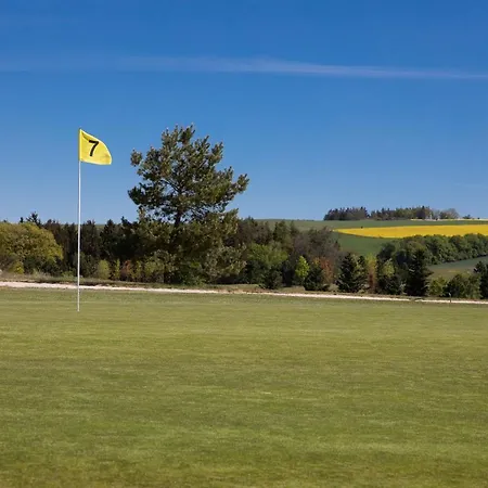 Rezort Darovanský Dvůr - Wellness&golf 4*
