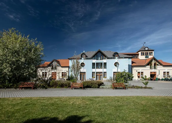 Darovansky Dvur - Wellness & Golf Курортный комплекс