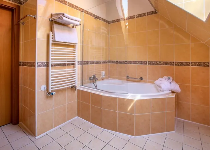Darovansky Dvur - Wellness & Golf 4*