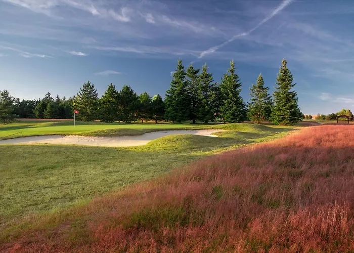 Darovansky Dvur - Wellness & Golf Курортный комплекс Браси