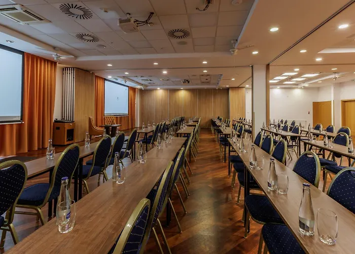 Darovansky Dvur - Wellness & Golf Resort 4*