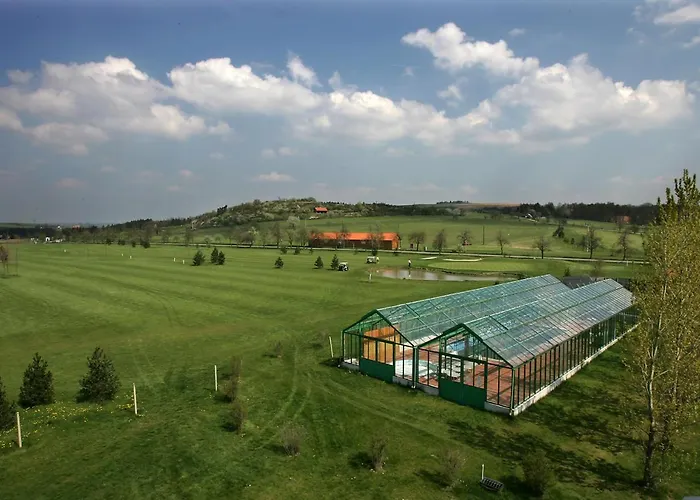 Darovansky Dvur - Wellness & Golf Курортный комплекс