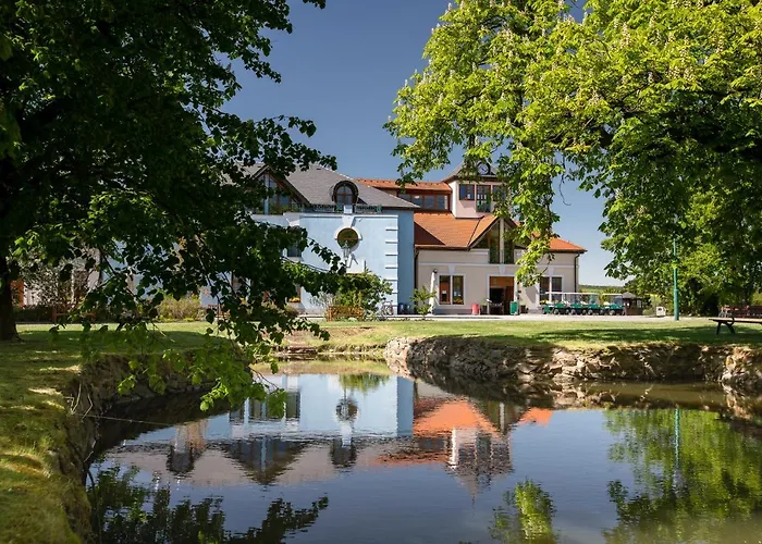 Darovansky Dvur - Wellness & Golf Břasy