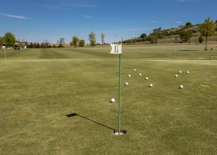 Darovansky Dvur - Wellness & Golf منتجع 4*
